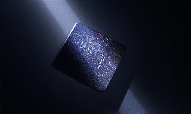 荣耀Magic V Flip2开启小折叠2亿时代！全方位升级预定爆款