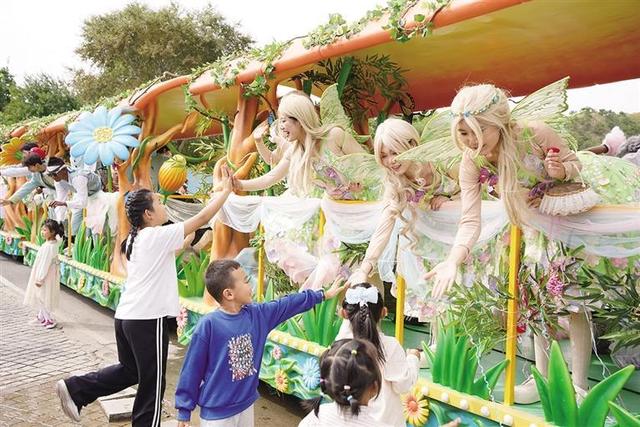大青山野生动物园“双节”成为“快乐充电站”