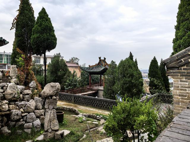 2025年稻城亚丁自驾之旅（5）新绛龙兴寺