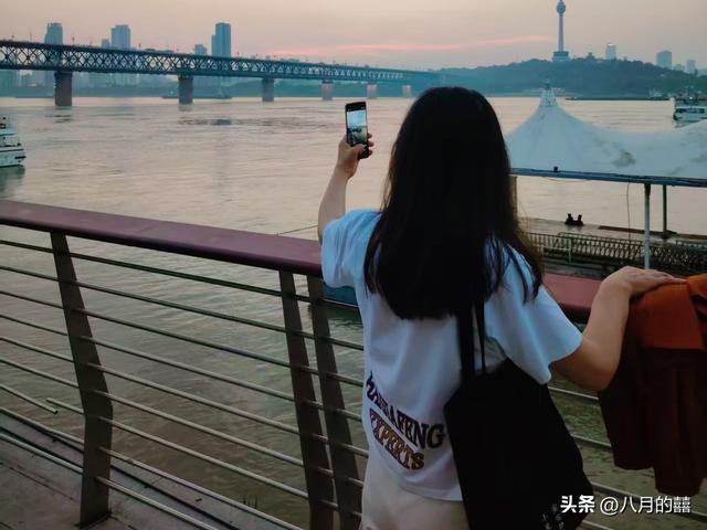 你是自己的诗和远方