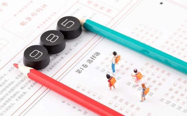高考624分女孩放弃985上军校