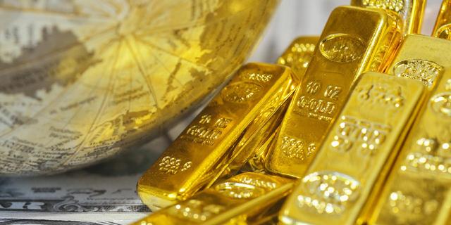 风暴欲来！巴菲特大量囤积现金, 美联储流动性告急，传达什么信息?