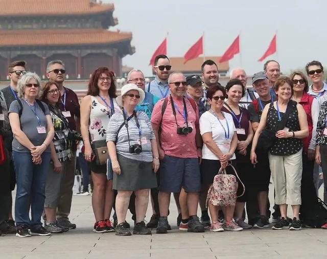 藏不住了！2000万老外“偷摸”涌入中国，这波热潮我们迎来了什么