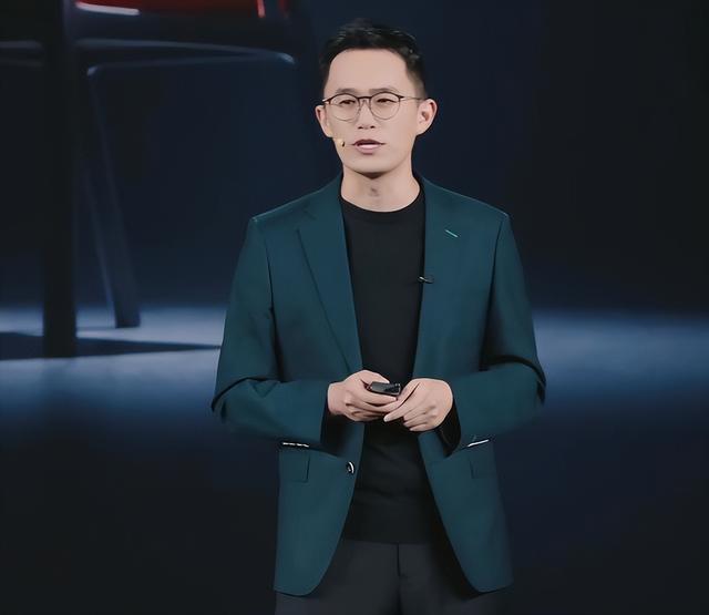 雷军担心的事发生了，王腾垮台留下4大难题，刘强东的话有人信了