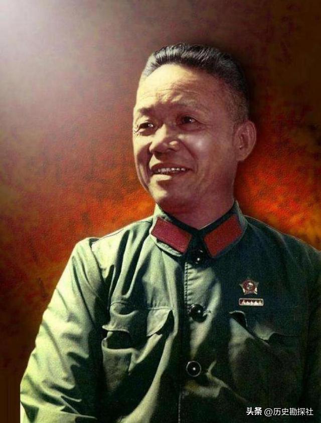 韩先楚夫人有多美？1970年的珍贵留影，她50岁容貌出众天生丽质