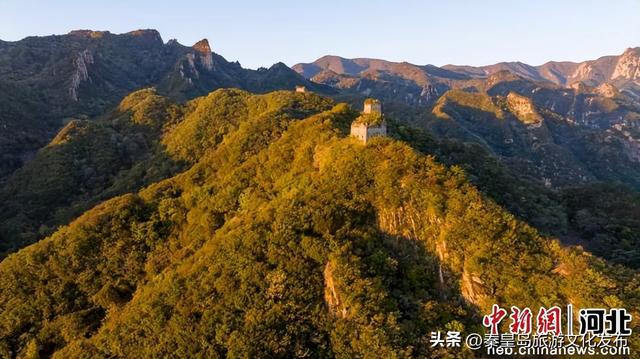 秦皇岛：长城秋景如画