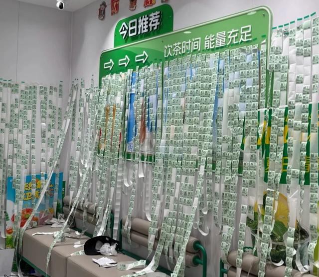 “外卖大战”已烧掉250亿，谁赚到钱了？