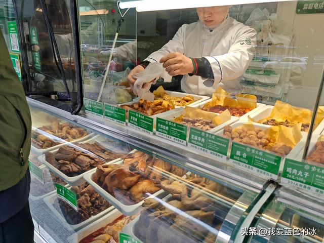 参观北京的中国电影博物馆，虽然距市区很远，但值得跑一趟