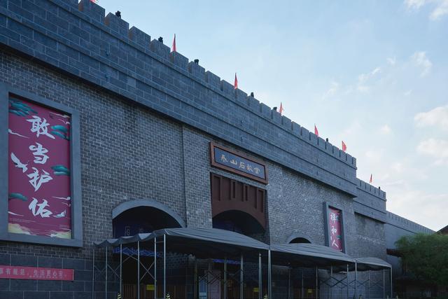 泰安老县衙大院，历史悠久，文化深厚，迄今是泰安重要的地标建筑