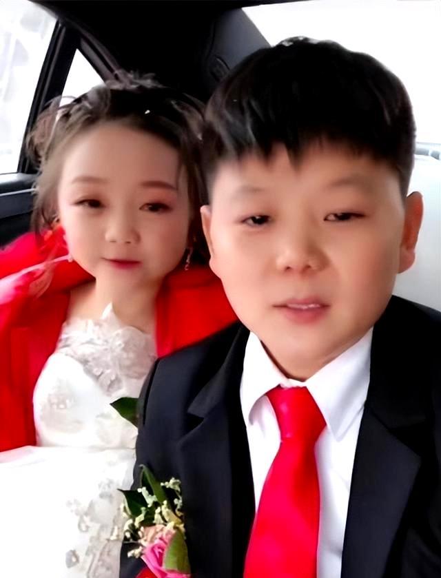 1米3袖珍美女：嫁1米48男孩，婚后丈夫奇迹长高，最终不欢而散