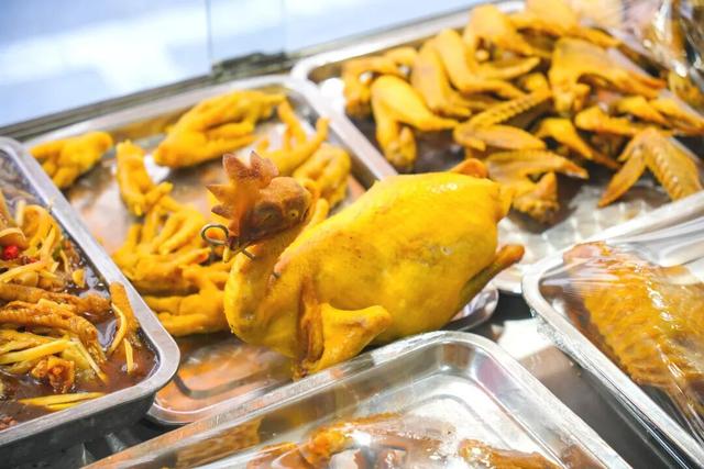 别再去人挤人！这座宝藏小城，一半是山水，一半是客家味