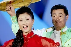 从小山村走来的“民歌天后”，已经经历了人生的辉煌时刻！图片