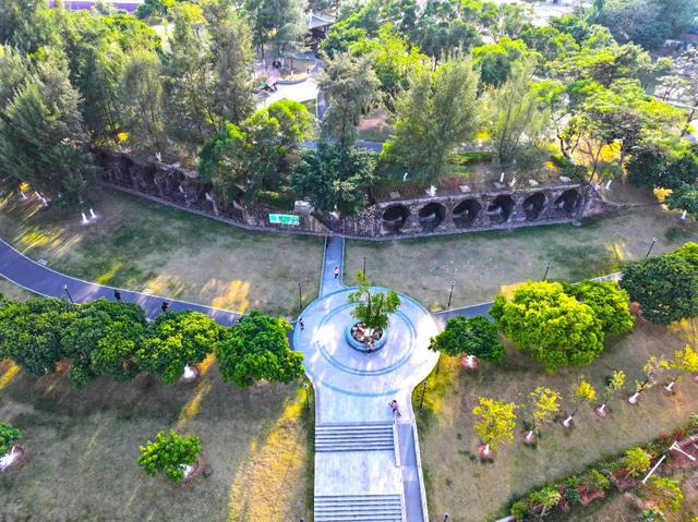 广西钦州一处“沉睡”土地变口袋公园！