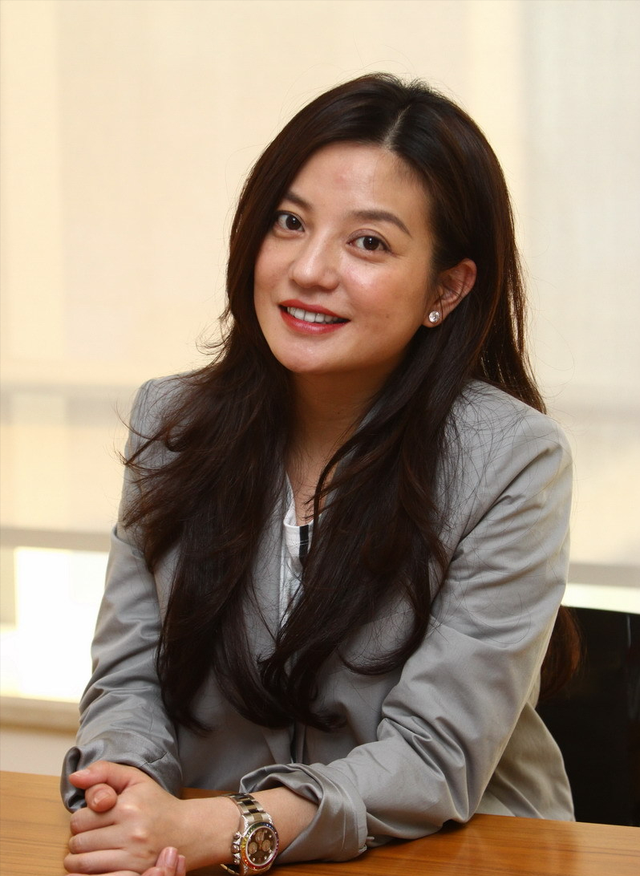 “封杀”4年后，49岁赵薇财力现状被扒，结果估计和你想得不一样