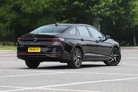 最适合跑高速的10款B级车图片