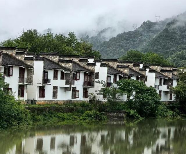 把李白骗来打卡的皖南小城，现在还在造全中国最好的纸