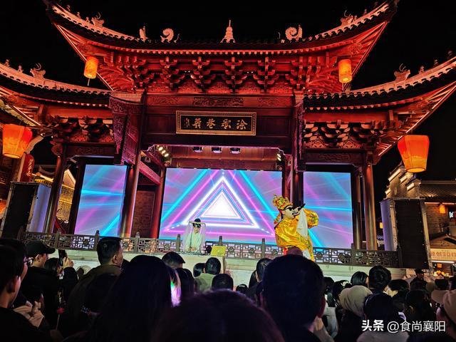 初五年味浓！襄阳城里“马”力足，人从众，这波流量襄阳接住了！