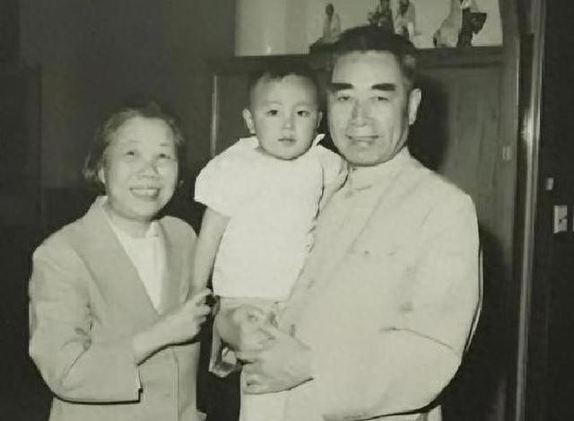 李鹏坦白和周恩来的真实关系：别人都说我是他的养子，这不准确