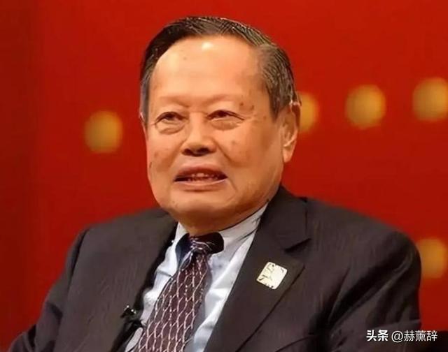 已证实杨振宁长子去世	，看49岁翁帆现在做的事 才知道我们误会她了
