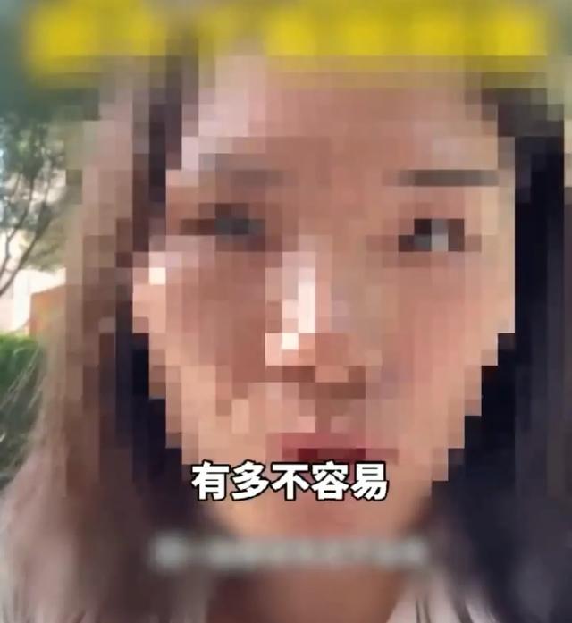 女子带4个娃坐高铁被要求补3张票，拒绝后要求列车员公开道歉，“我是单亲妈妈，带着4个孩子多不容易”