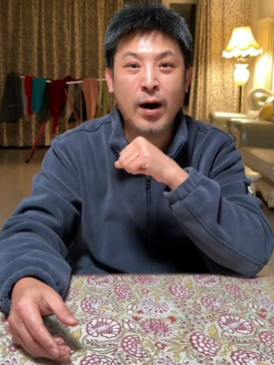 哭穷风波不到一个月，闫学晶祸水再起，倒霉的3个男人是冰山一角