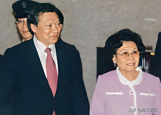 二个女儿惨死，三个儿子反目成仇，就算是首富也难换来家和万事兴