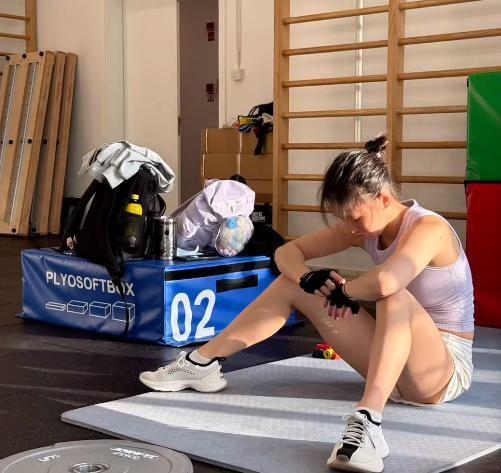 这一次当众落泪的陈芋汐，给全红婵提了个醒，原来周继红说的没错