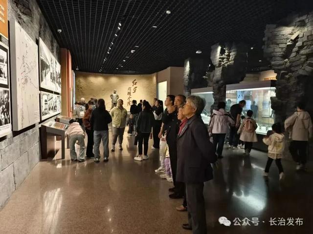 红色为底，金秋为笔！武乡绘就文旅融合新画卷