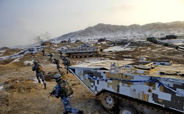 两大“动作”表明，台海战争可能爆发？美国可千万别犯历史错误！