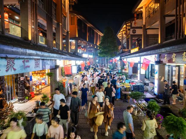 明月山国庆假期人气满满，直击活动现场→