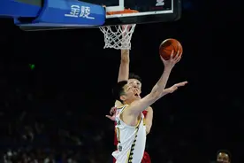 浙江广厦客场大胜北京男篮 距离总冠军只有一步之遥图片
