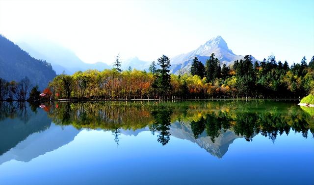 这个秋天，来甘肃的山川寻一抹色彩
