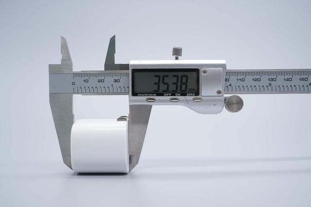 小米新款45W氮化镓小布丁充电器拆解，这些不同点需要注意