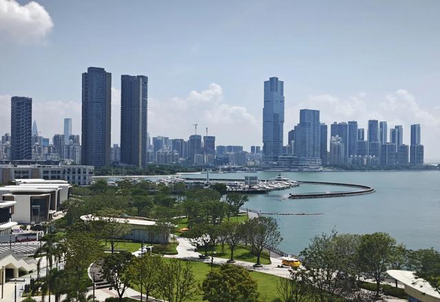 深圳这家商场竟然修建了一条环形观海绿道,海景太美了