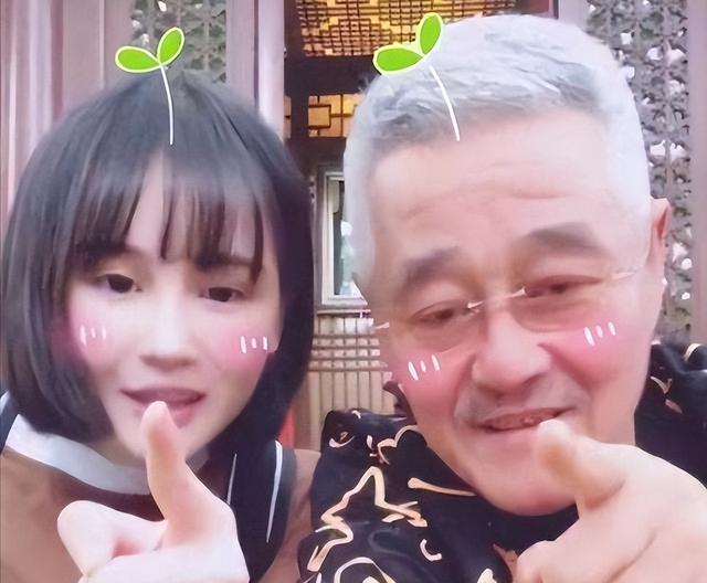 赵本山扛不住了！就算有再多豪宅豪车，也无法拯救自己的女儿​