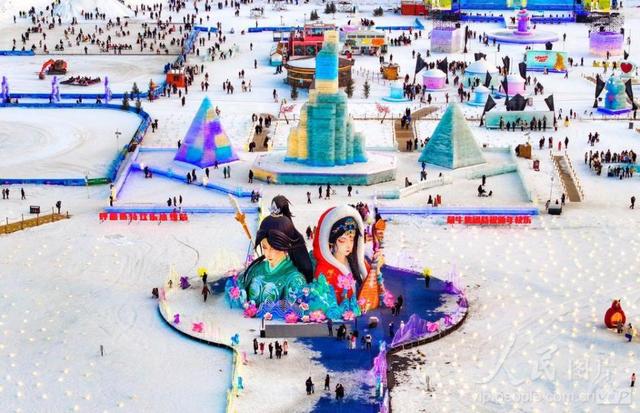 呼和浩特一日游：滑雪赏灯看冬捕
