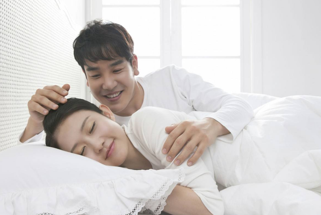 夫妻想恩爱？睡前别刷手机，这4步做好Deeptalk​