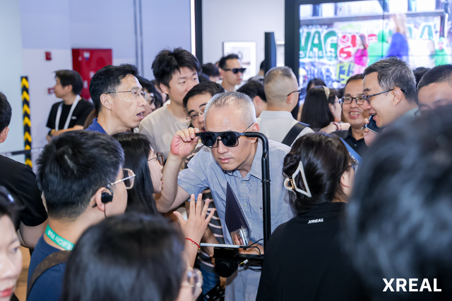 AR+AI开启智能终端“协同纪元”，XREAL亮相WAIC 2025