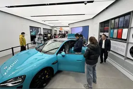 火爆！实探小米SU7上市首日，门店试驾已排到下周图片