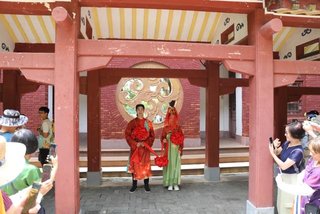 湾区人气乐队空降献唱!今天就去这些地方约会吧~