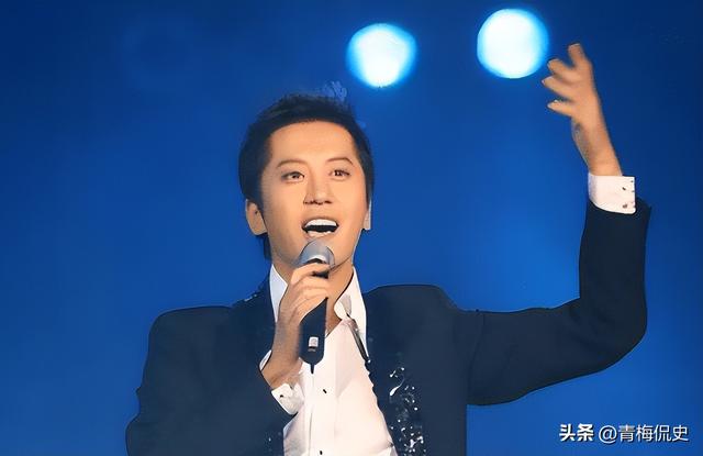 他8次上春晚，作死被捕入狱，今54岁无人问津，老搭档也断了联系