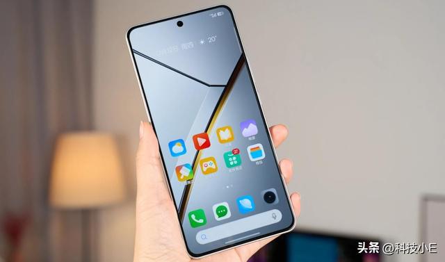 realme豁出去，天玑9300+7000mAh+IP69防水，16+256GB跌至1503元