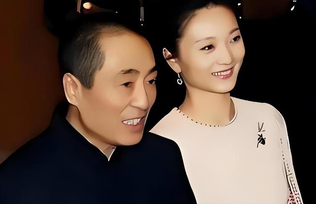 25年恩爱抵不过残酷现实，74岁张艺谋年老色衰，43岁陈婷开的正艳