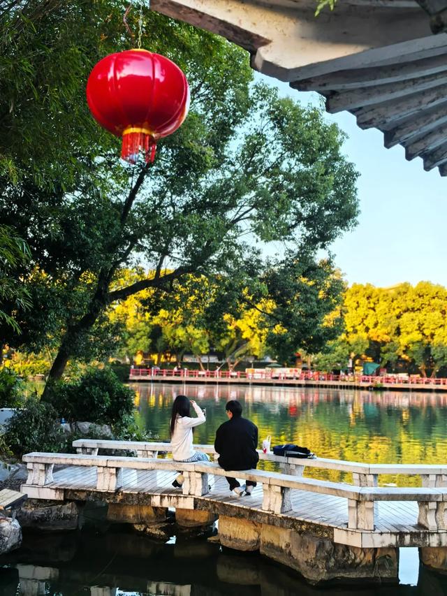 桂林：邂逅榕湖别样情！