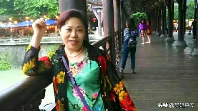 夜游都江堰：一场流淌在时光里的全家福