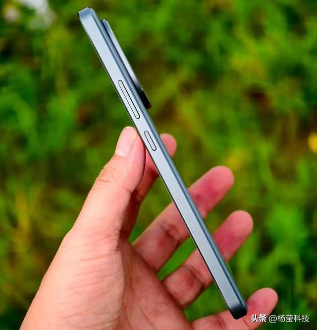 2000元档新机iQOO Z10 Turbo+：性能续航双突出