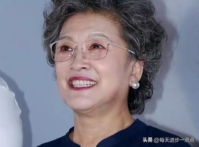 9月刚过仅5天，国家一级演员宋春丽，就给娱乐圈演员敲响警钟