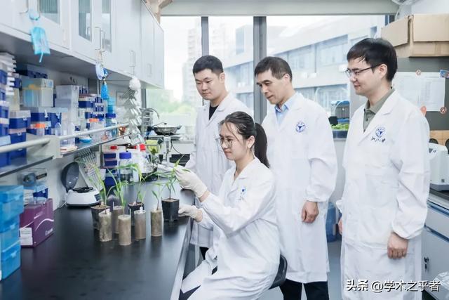 浙江大学，1天2篇Science！