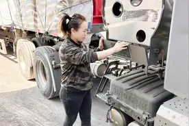 35岁女货车司机，旺季月入六万？来看“卡姐”的真实生活…图片