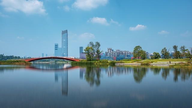 接上 第四章：心灵的栖所——旅游的诗意